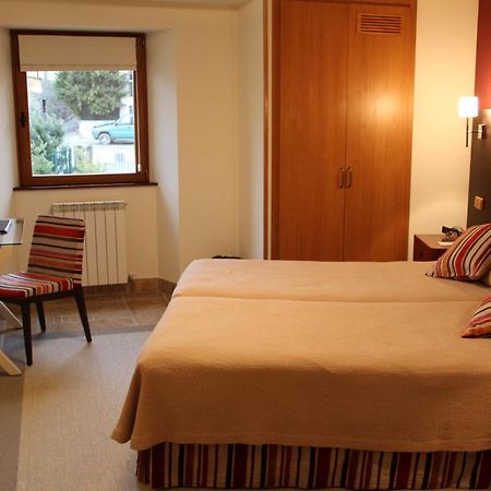 Hotel Palacio Dos Olivos Galdeano Стая снимка