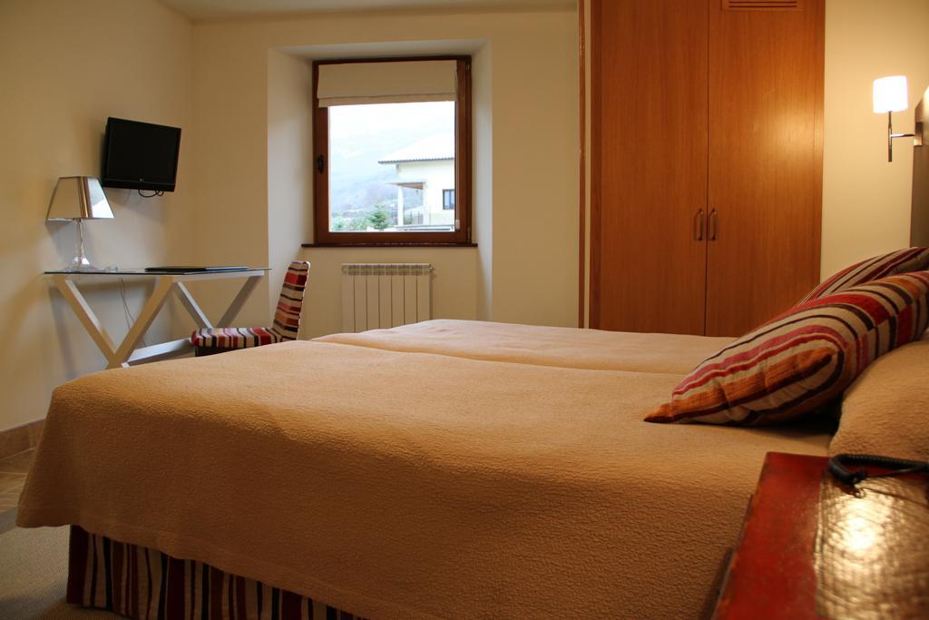 Hotel Palacio Dos Olivos Galdeano Екстериор снимка