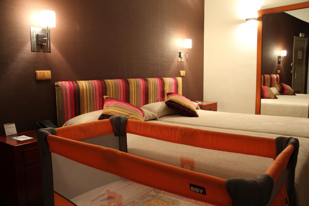 Hotel Palacio Dos Olivos Galdeano Екстериор снимка