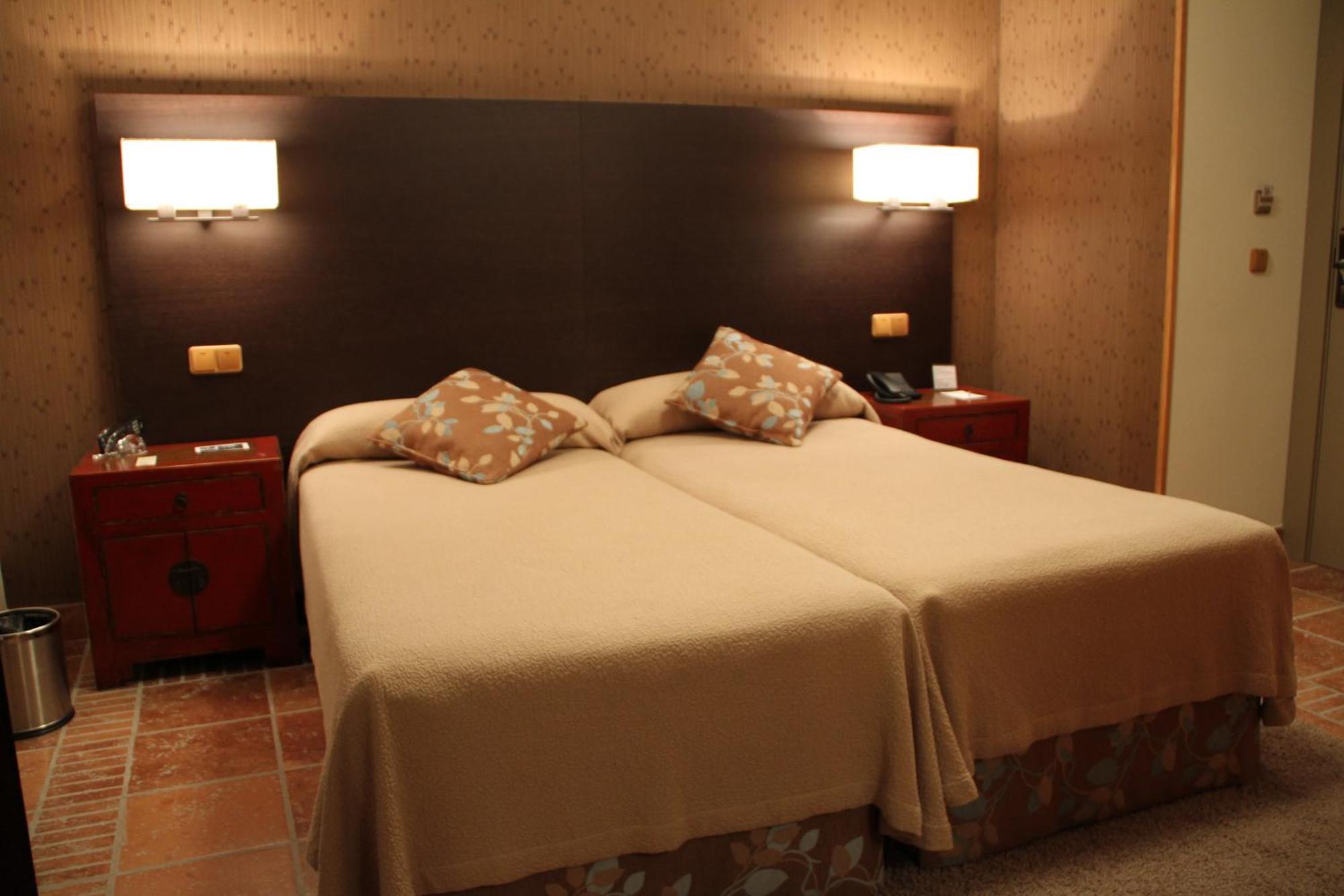 Hotel Palacio Dos Olivos Galdeano Стая снимка