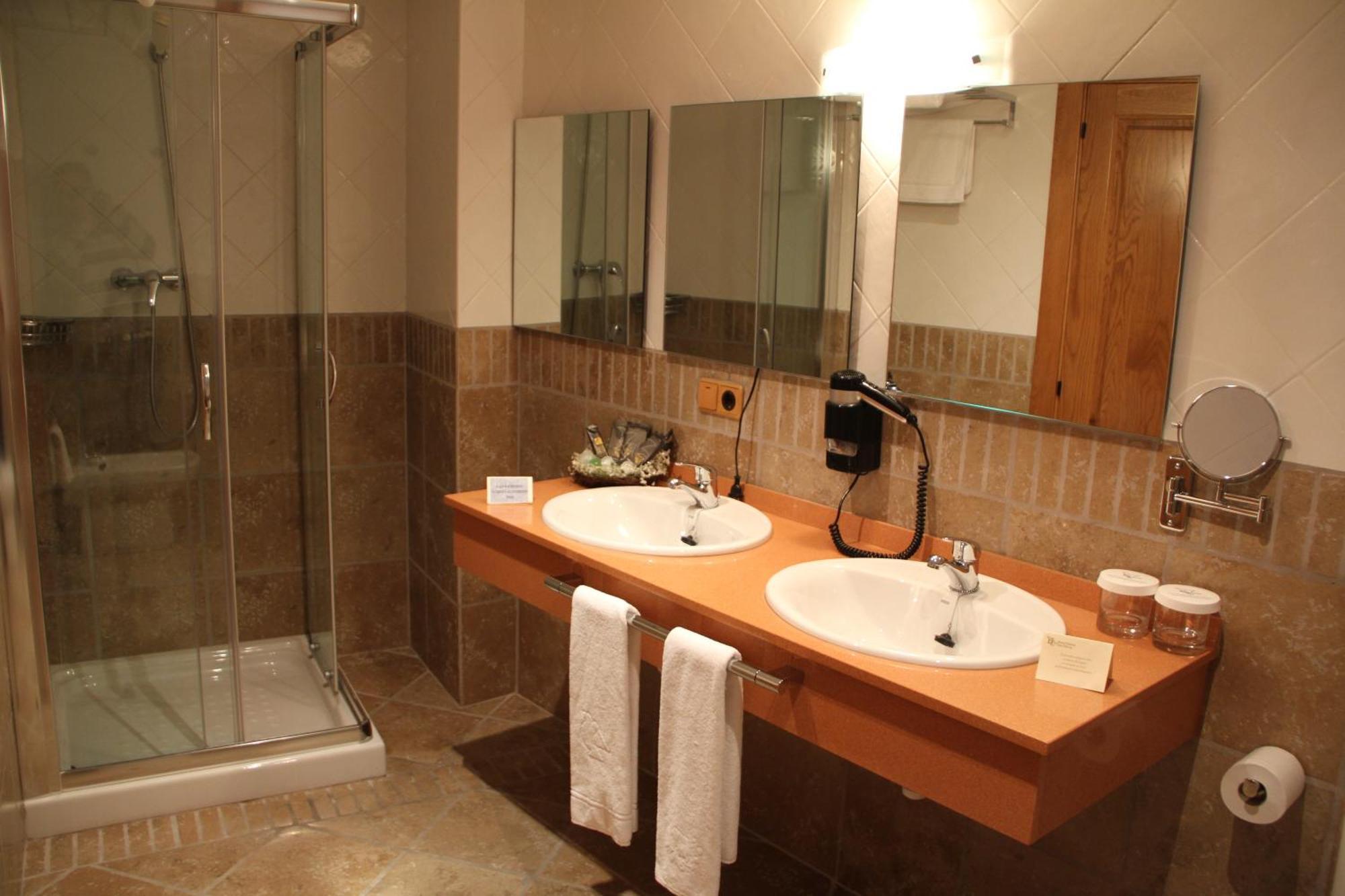 Hotel Palacio Dos Olivos Galdeano Стая снимка