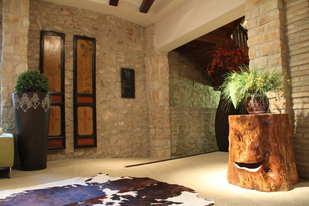 Hotel Palacio Dos Olivos Galdeano Екстериор снимка