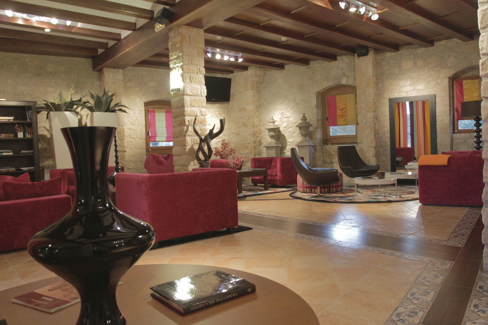 Hotel Palacio Dos Olivos Galdeano Екстериор снимка
