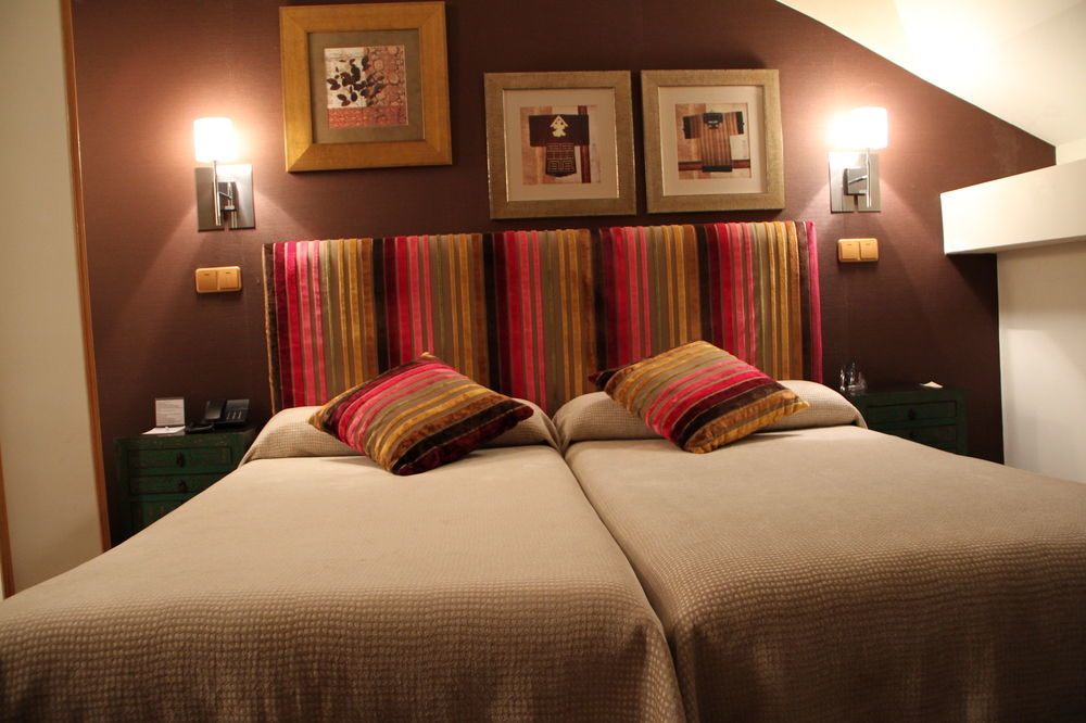 Hotel Palacio Dos Olivos Galdeano Екстериор снимка